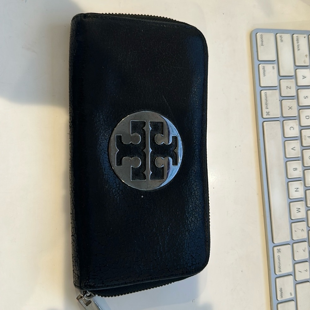Distressed black leather Tory Burch zippy wallet